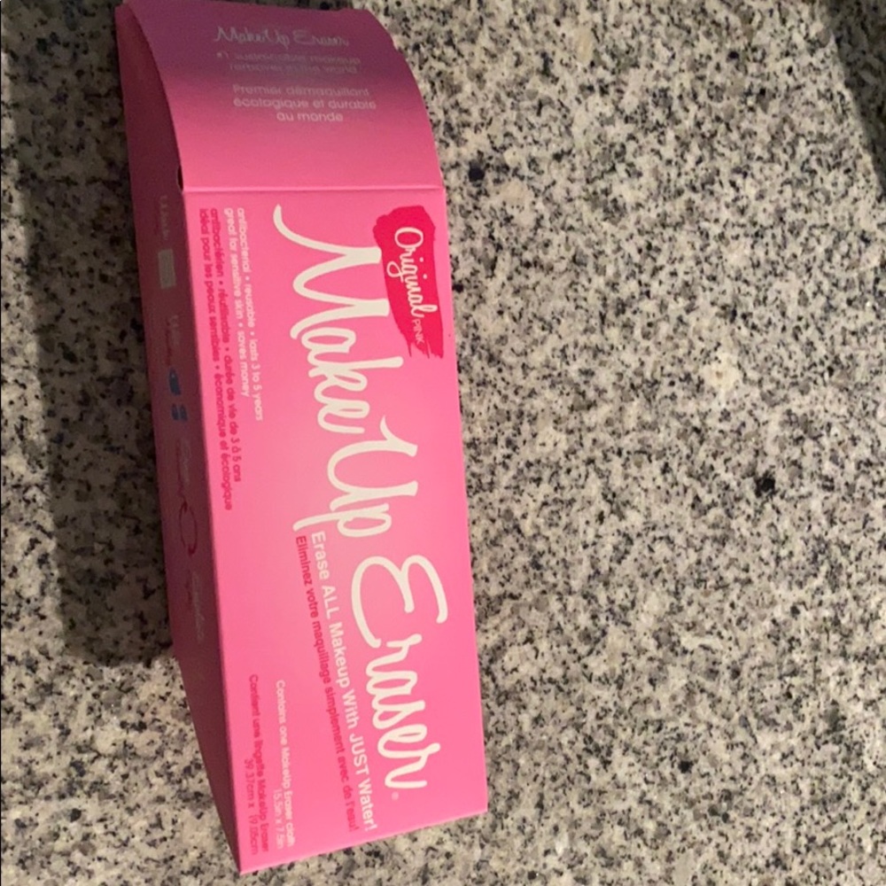 Makeup eraser